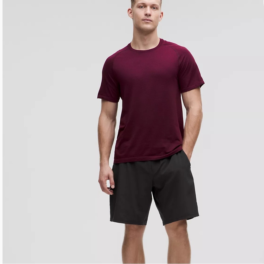 Lululemon Men's Pace Breaker linerless 9” Black Shorts